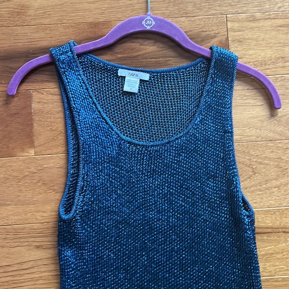 Stylish like new top. Shimmering Blue Sm - Picture 2 of 4